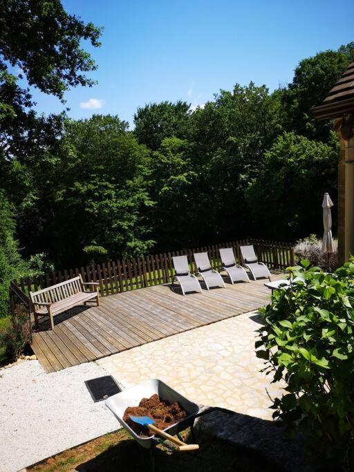 Maison Climatisee Avec Jacuzzi A 10 Min De Sarlat Exterior foto